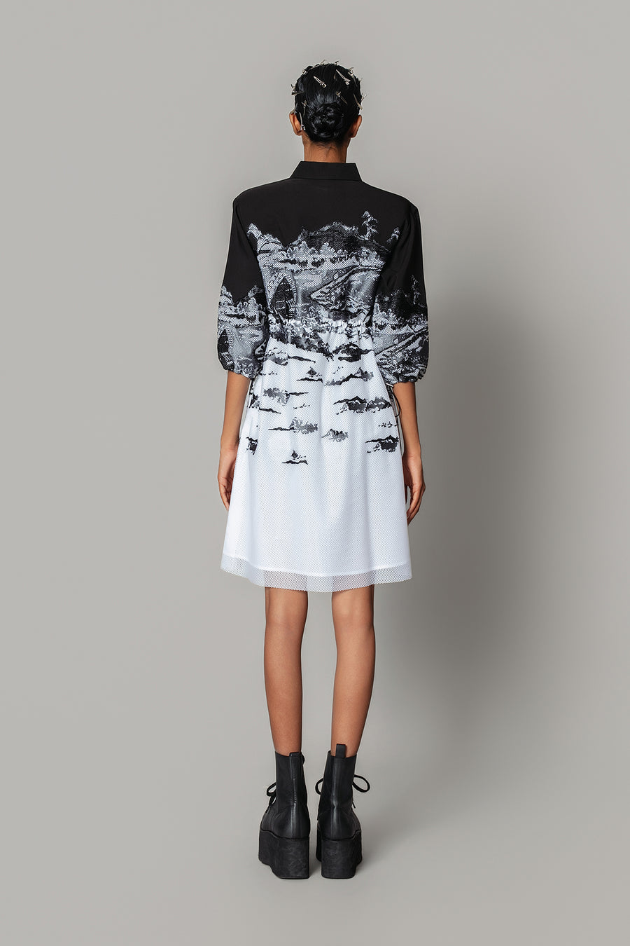 B&W Hokusai Embroidered Short Dress