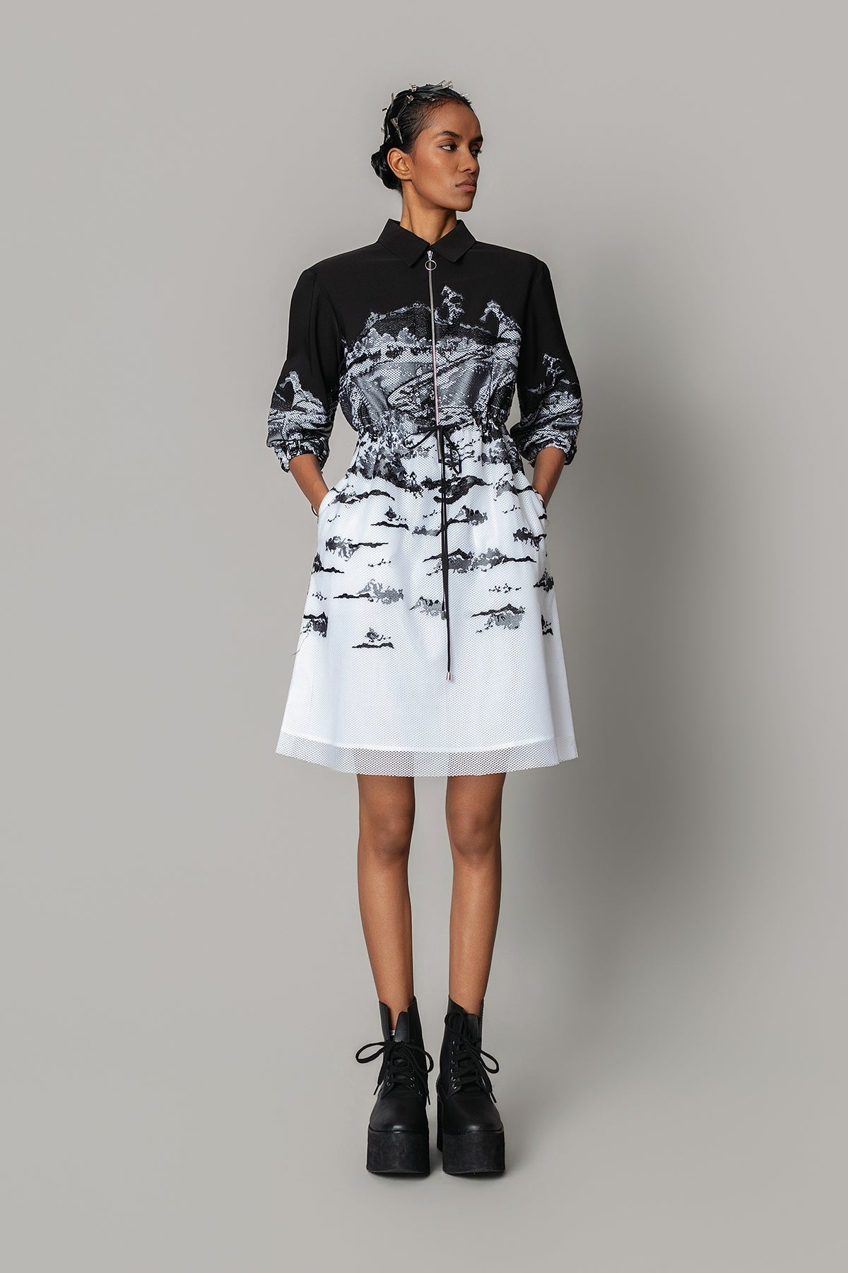 B&W Hokusai Embroidered Short Dress