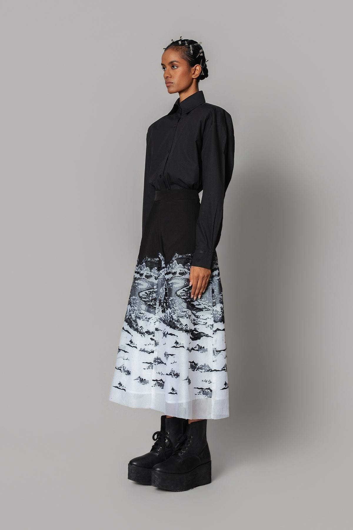 B&W Hokusai Embroidered Skirt