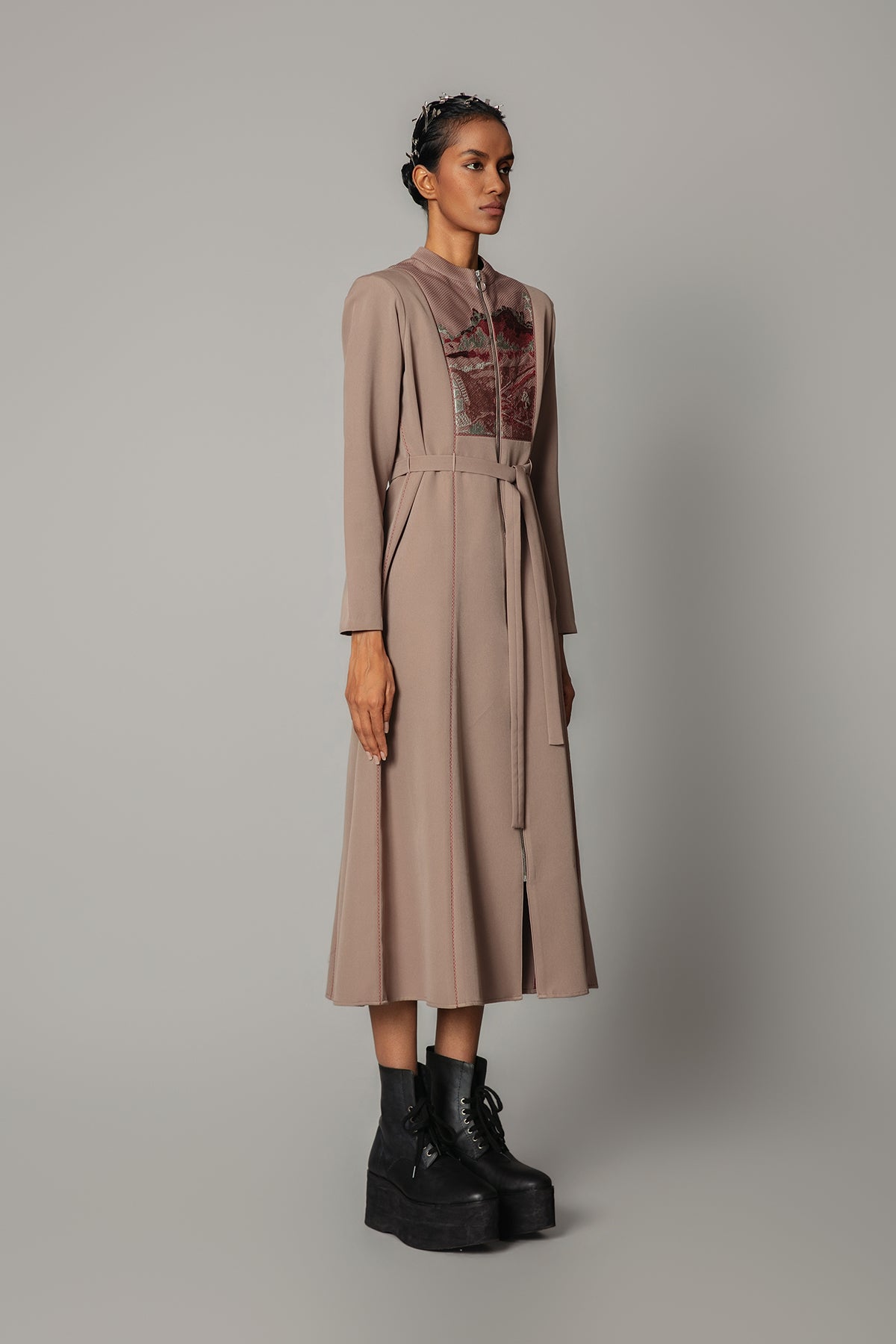 Brown Hokusai Embroidered 10-Cut